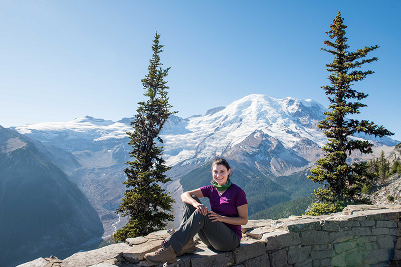 hiking mt rainier